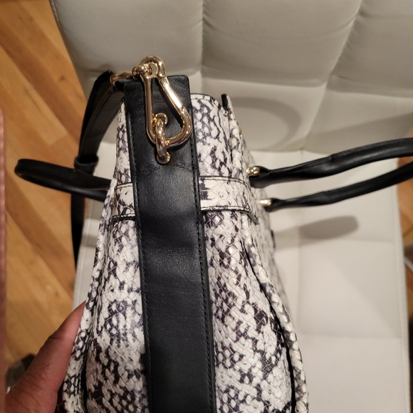 EUC Coach Exotic Swagger Satchel - Picture 8 of 15